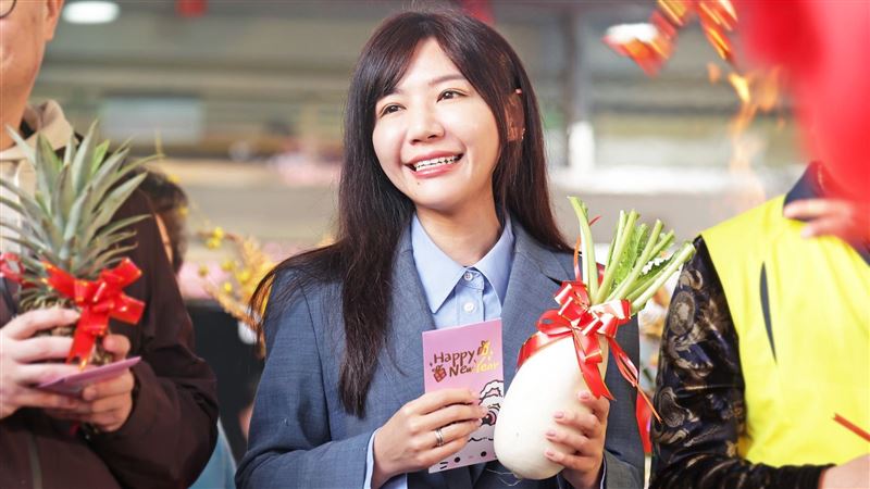 Zhong Xiaoping Reveals KMT Village Head Supports Wu Peiyi, Raising Concerns Over Recall Situation