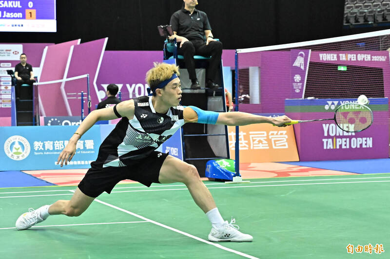 Taiwanese Tournament: Lin Junyi Defeats Qi Youren to Advance to Men's Singles Round of 16