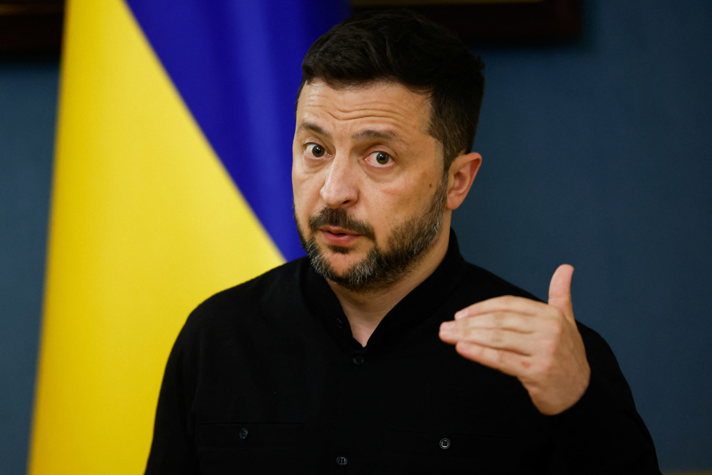 US Transfers 20,000 Missiles to Israel, Zelensky Warns Ukraine Faces Severe Setback